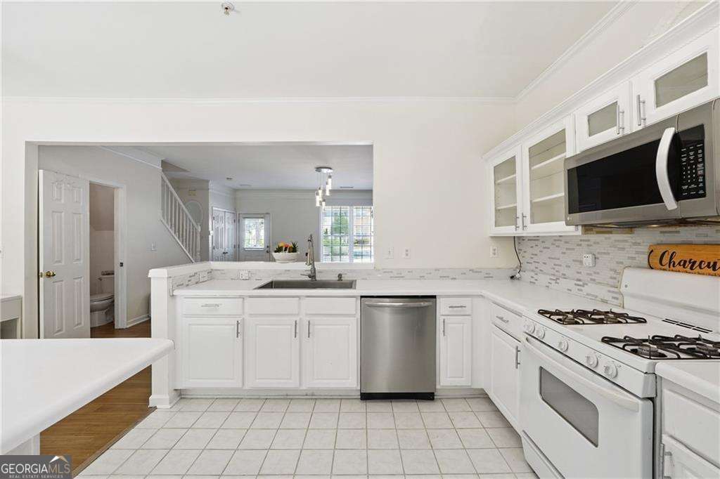 1230 Whitestone RDG