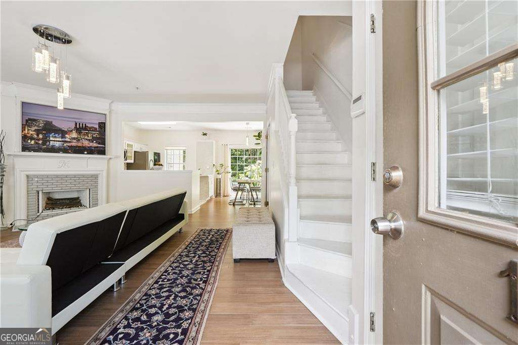 1230 Whitestone RDG