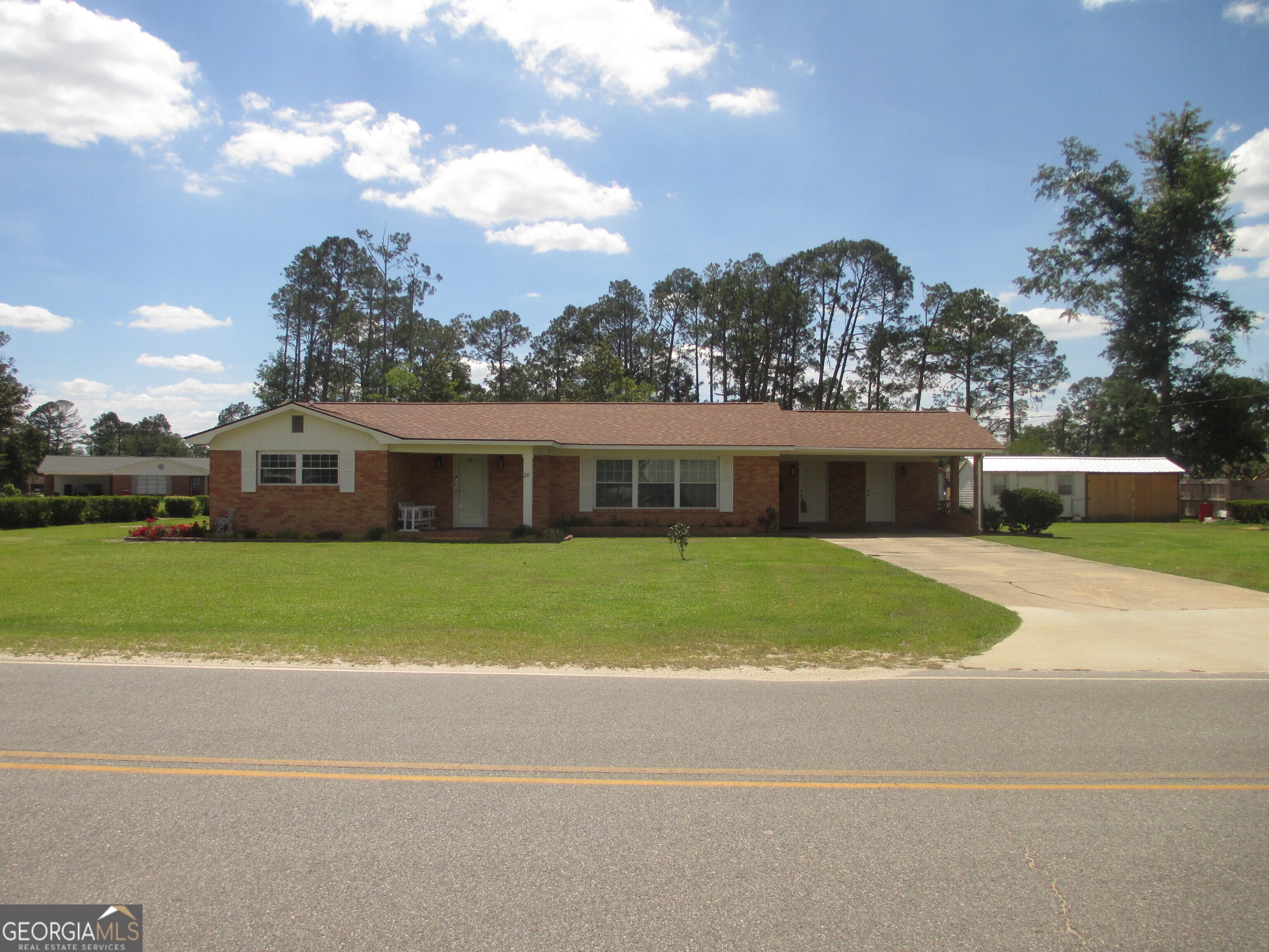 29 Pine Forest AVE