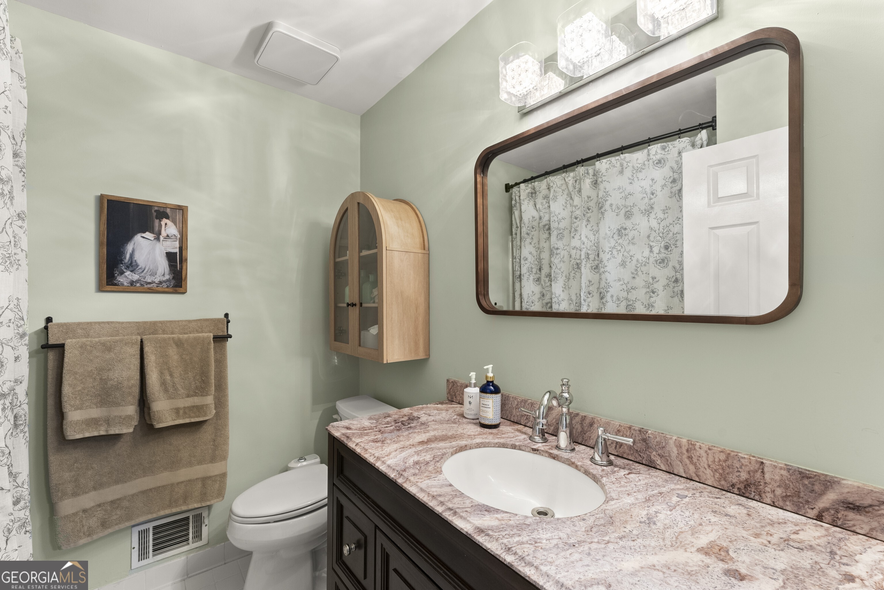 The Accolades - Residential