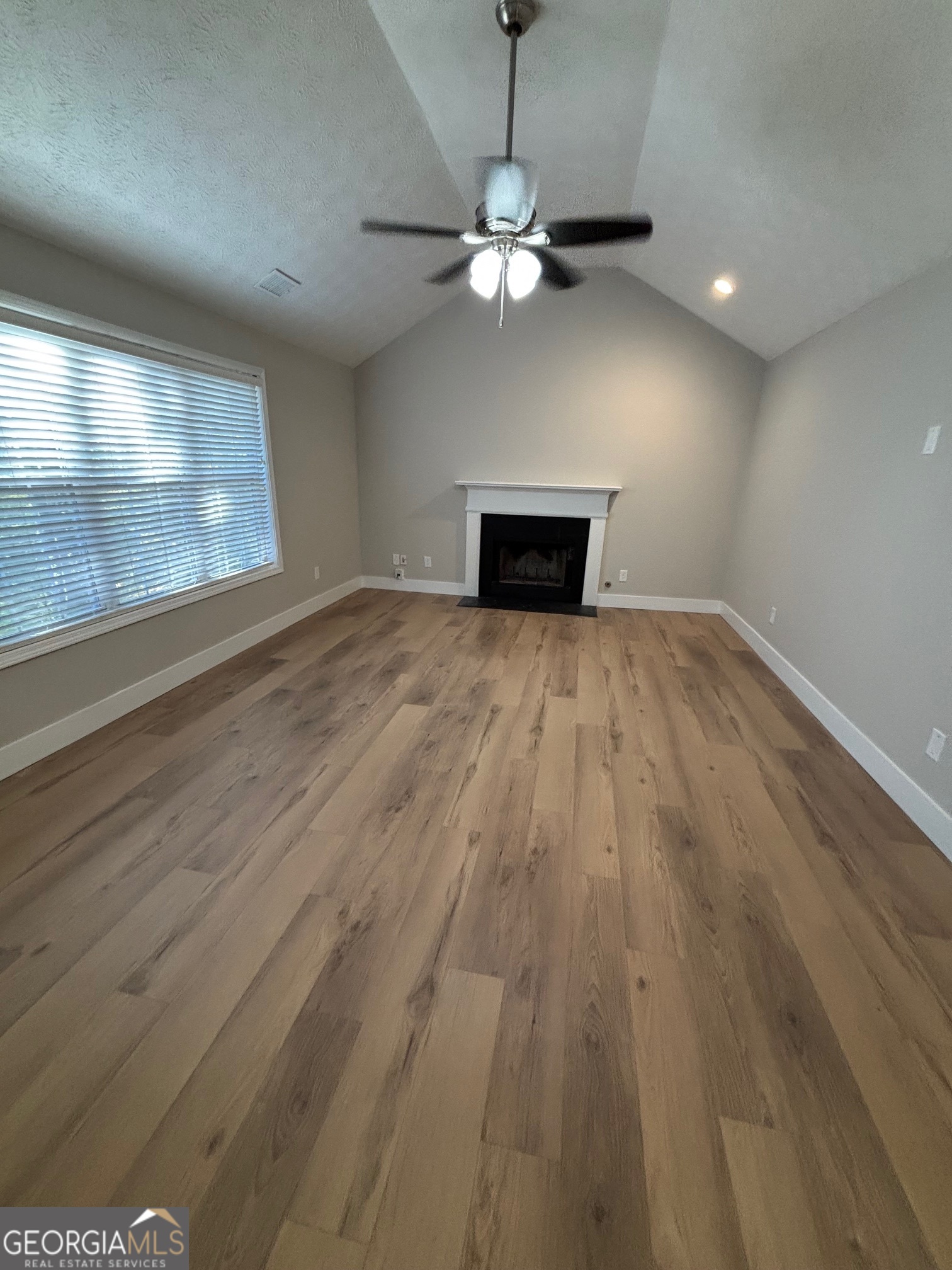 Eagle Glen - Residential