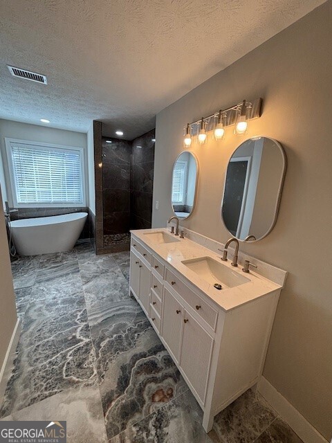 Eagle Glen - Residential