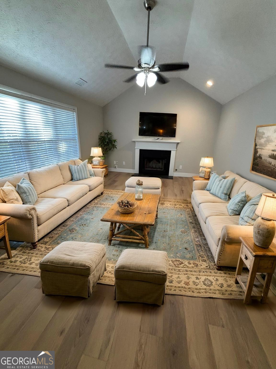 Eagle Glen - Residential