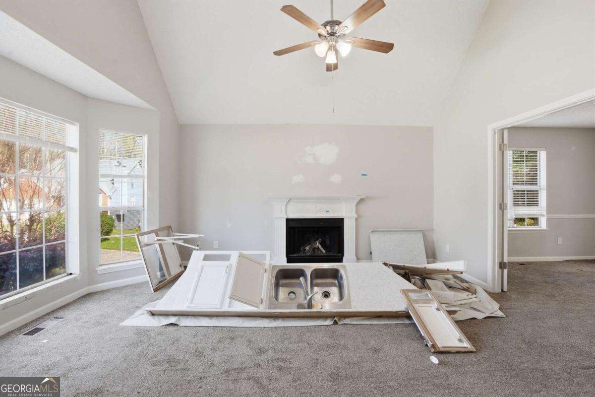 1404 Chapel Hill LN SW