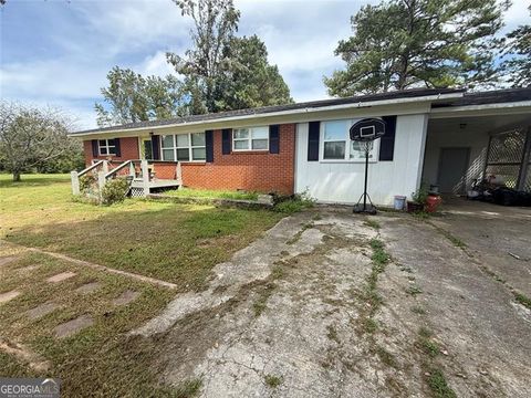 Photo of 400 BRYANT Rd, Summerville, GA 30747 (MLS # 10593514)