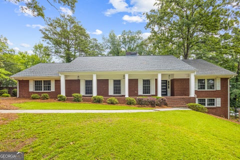 Photo of 3390 Somerset Trail SW, Atlanta, GA 30331 (MLS # 10794845)