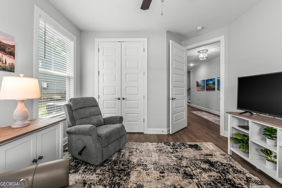1131 Providence LOOP
