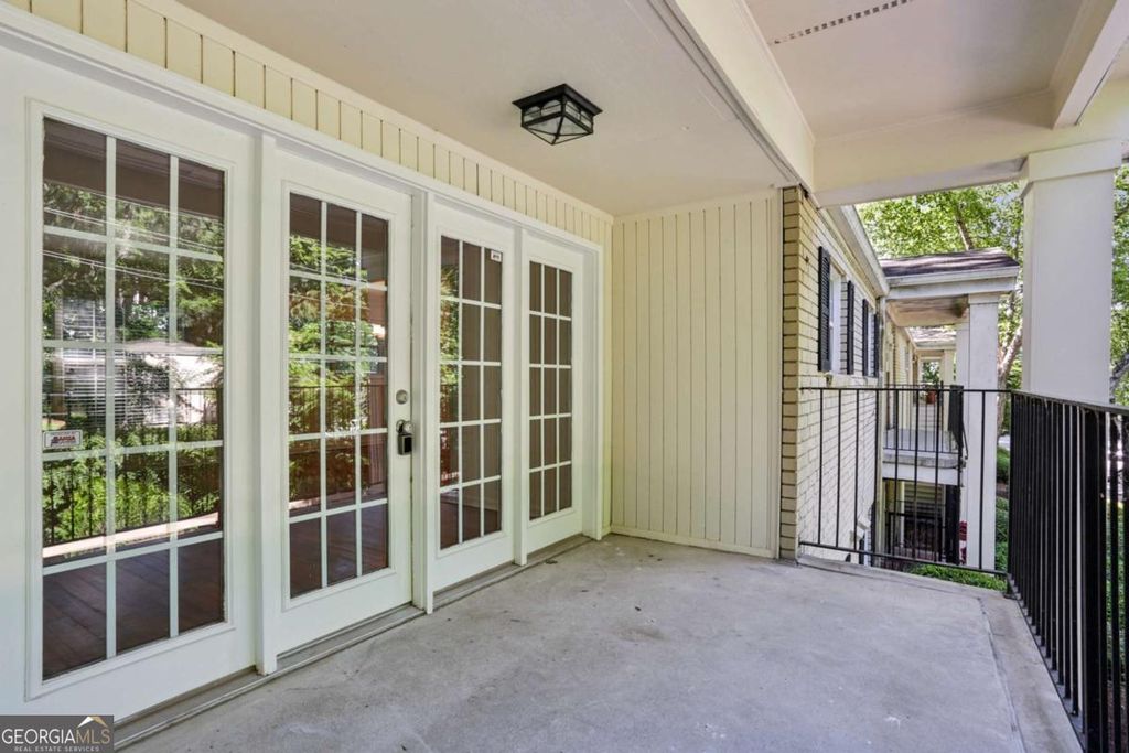 Photo of 311 Peachtree Hills Avenue NE #13B, Atlanta, GA 30305 (MLS # 10700374)