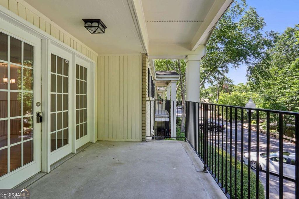 Photo of 311 Peachtree Hills Avenue NE #13B, Atlanta, GA 30305 (MLS # 10700374)