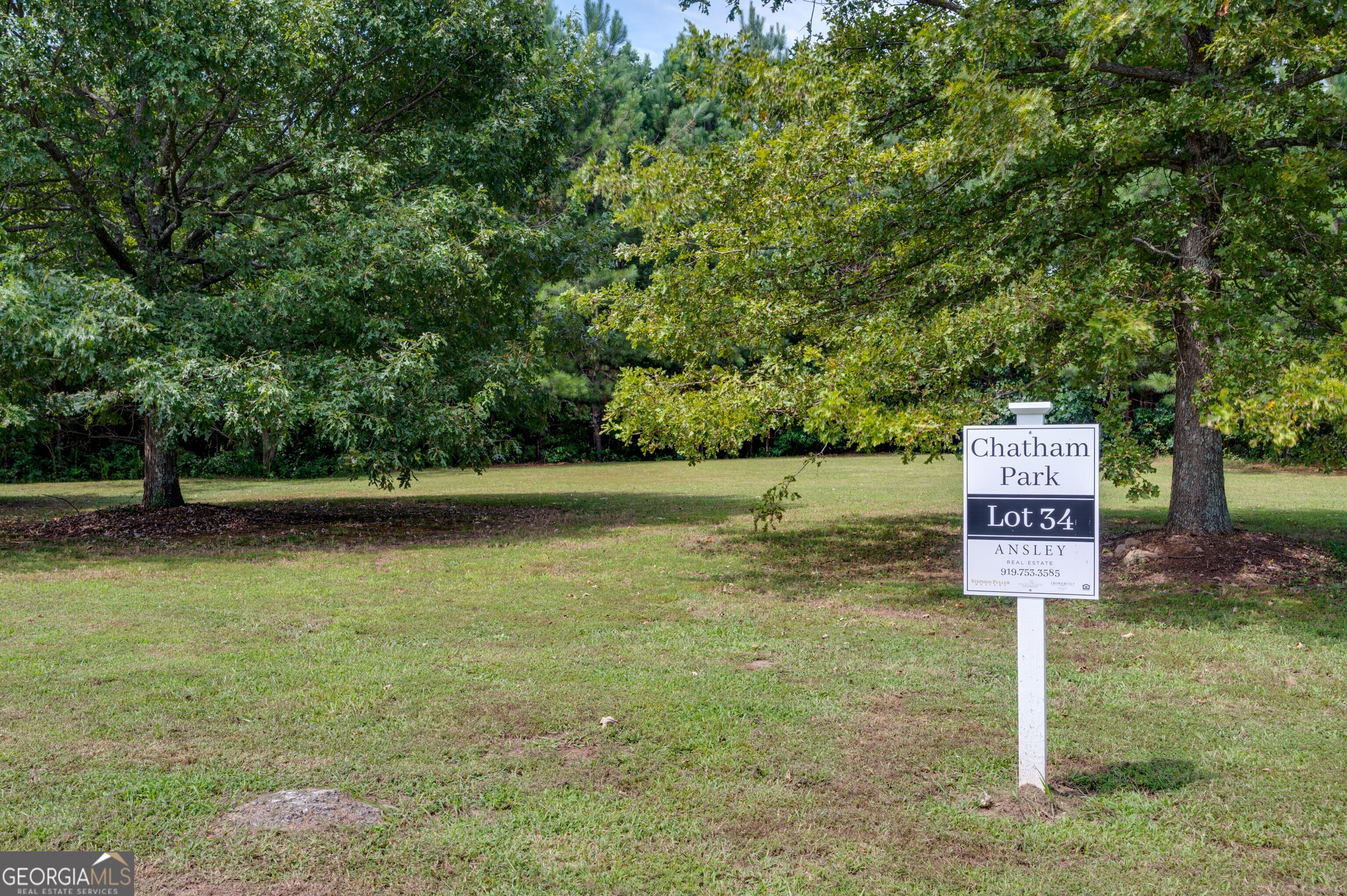 1075 Lancaster SQ