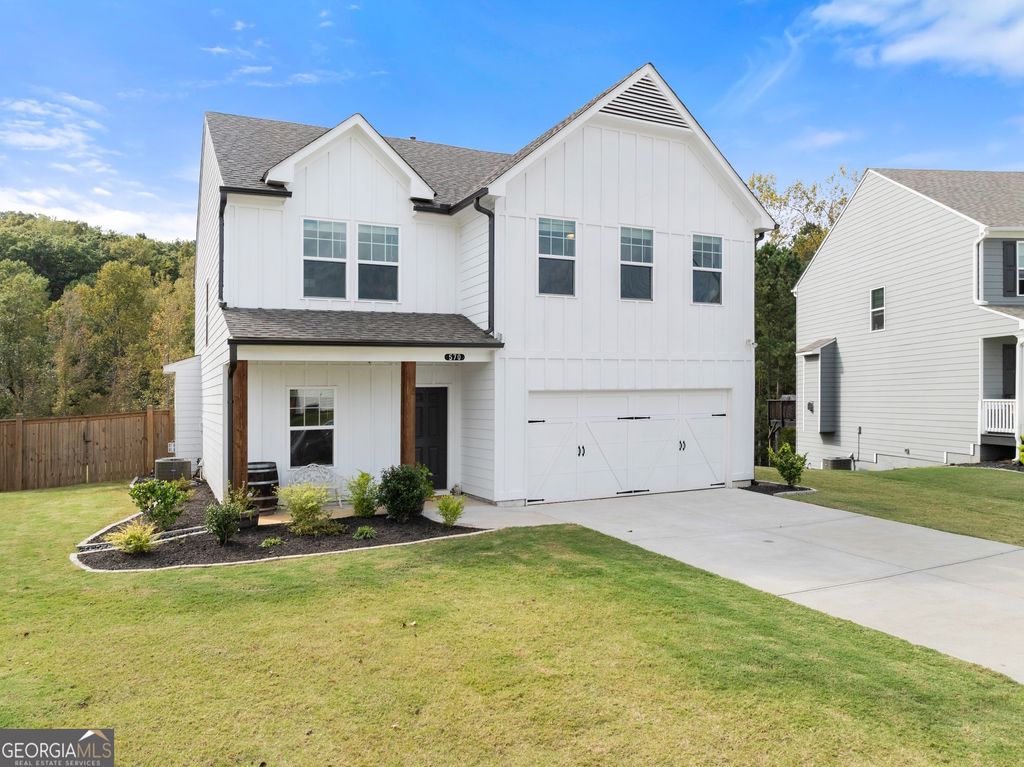 Photo of 570 Edgemore Rd, Canton, GA 30114 (MLS # 10652196)