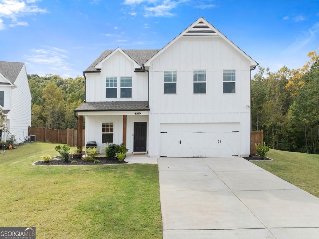Photo of 570 Edgemore Rd, Canton, GA 30114 (MLS # 10652196)
