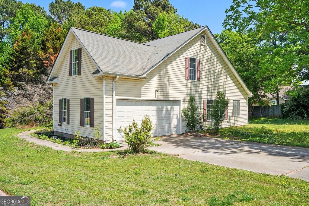 Photo of 92 Dogwood Lakes Drive, Hampton, GA 30228 (MLS # 10737785)