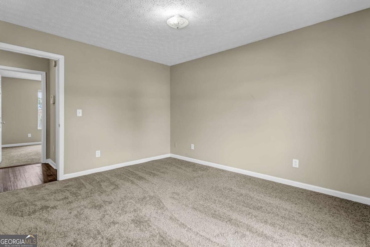 9430 Sleepy Hollow LN