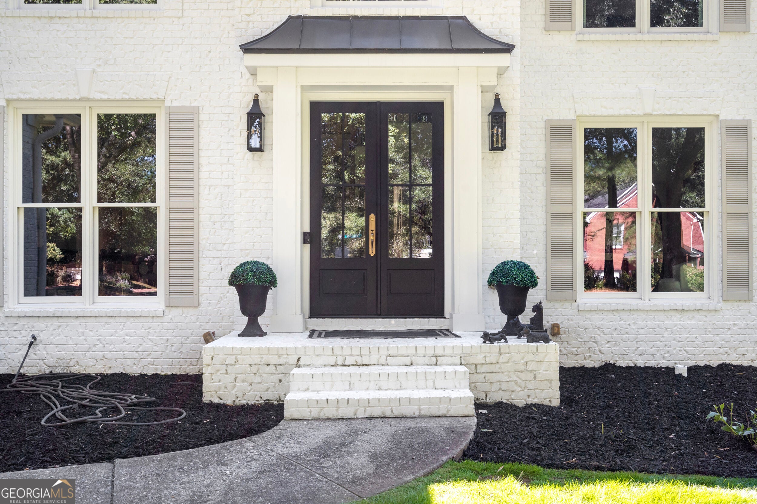 162 Grand AVE