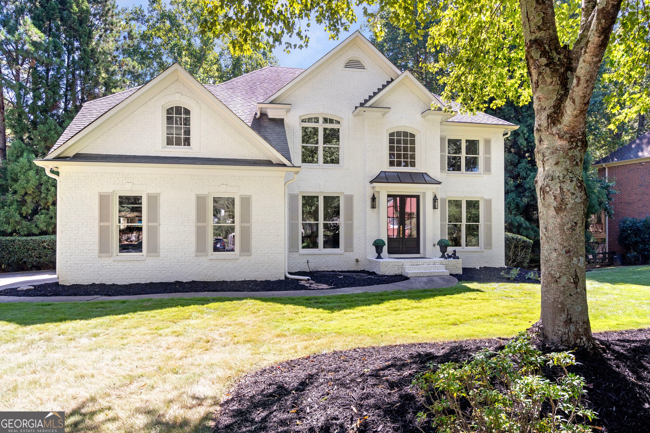 162 Grand AVE