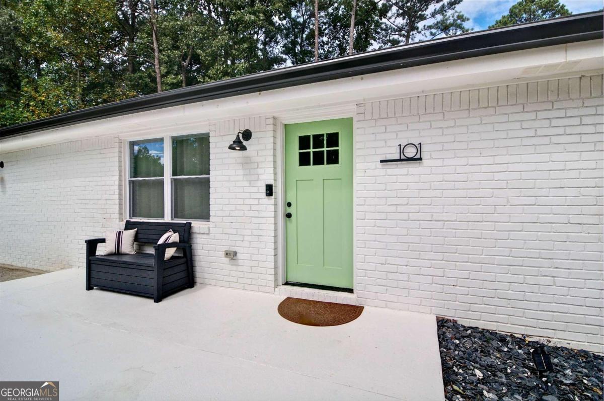 101 Stroud DR SE