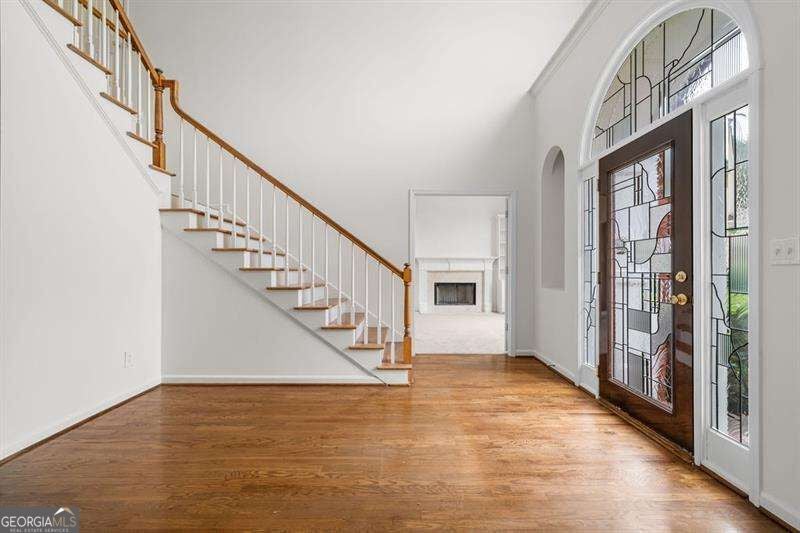 2409 Vinings Oaks CT SE