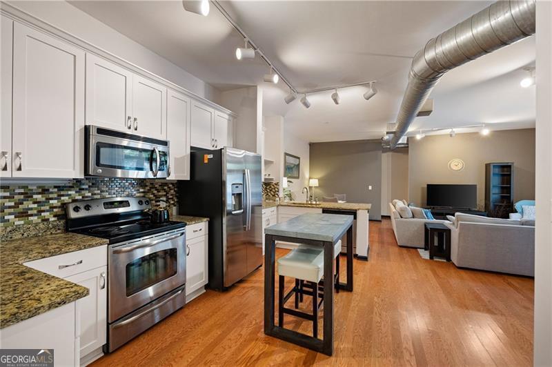 5300 Peachtree RD 0501