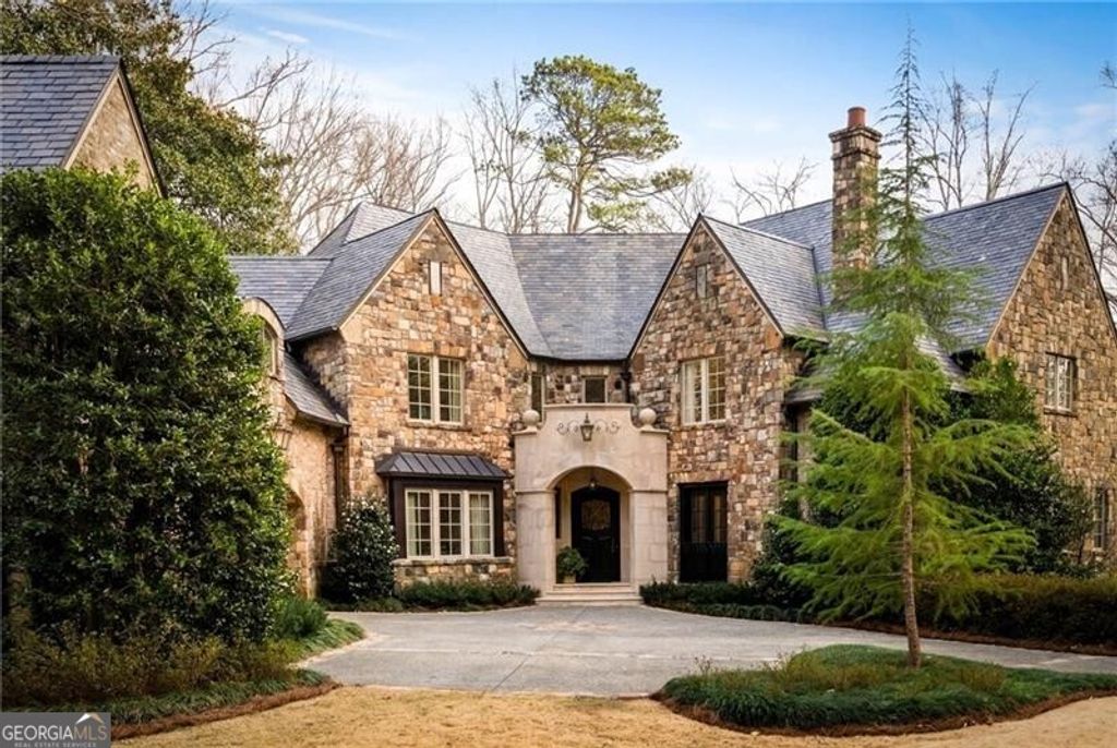 Photo of 660 W Conway Drive NW, Atlanta, GA 30327 (MLS # 10706455)