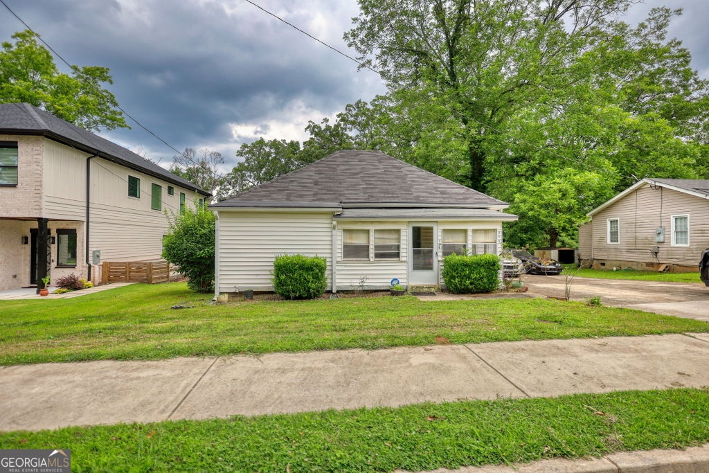 Photo of 250 Bona Rd, Buford, GA 30518 (MLS # 10798935)