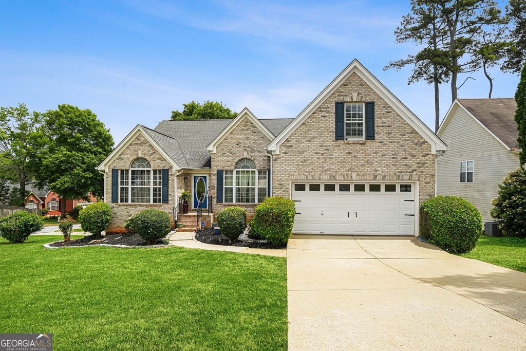 Photo of 220 Cedarhurst Road, Lawrenceville, GA 30045 (MLS # 10760475)