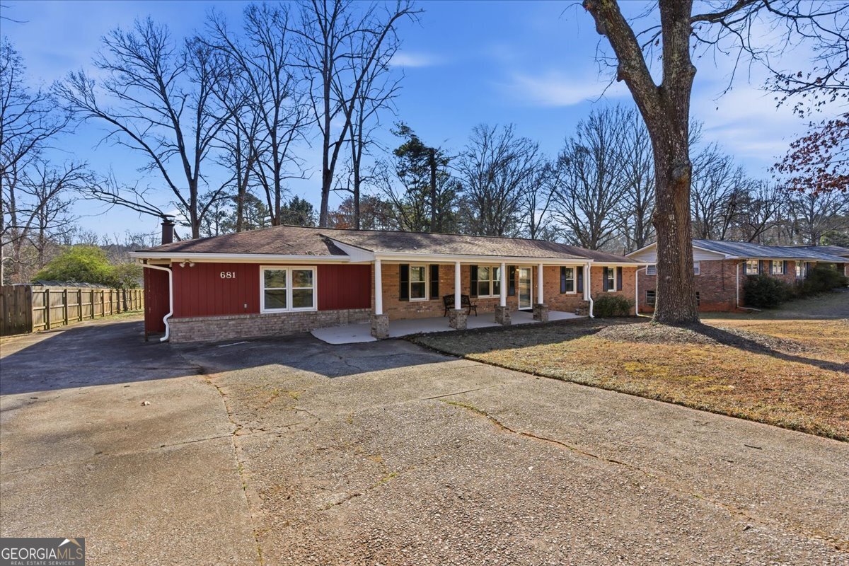 681 Manor Ridge DR SW