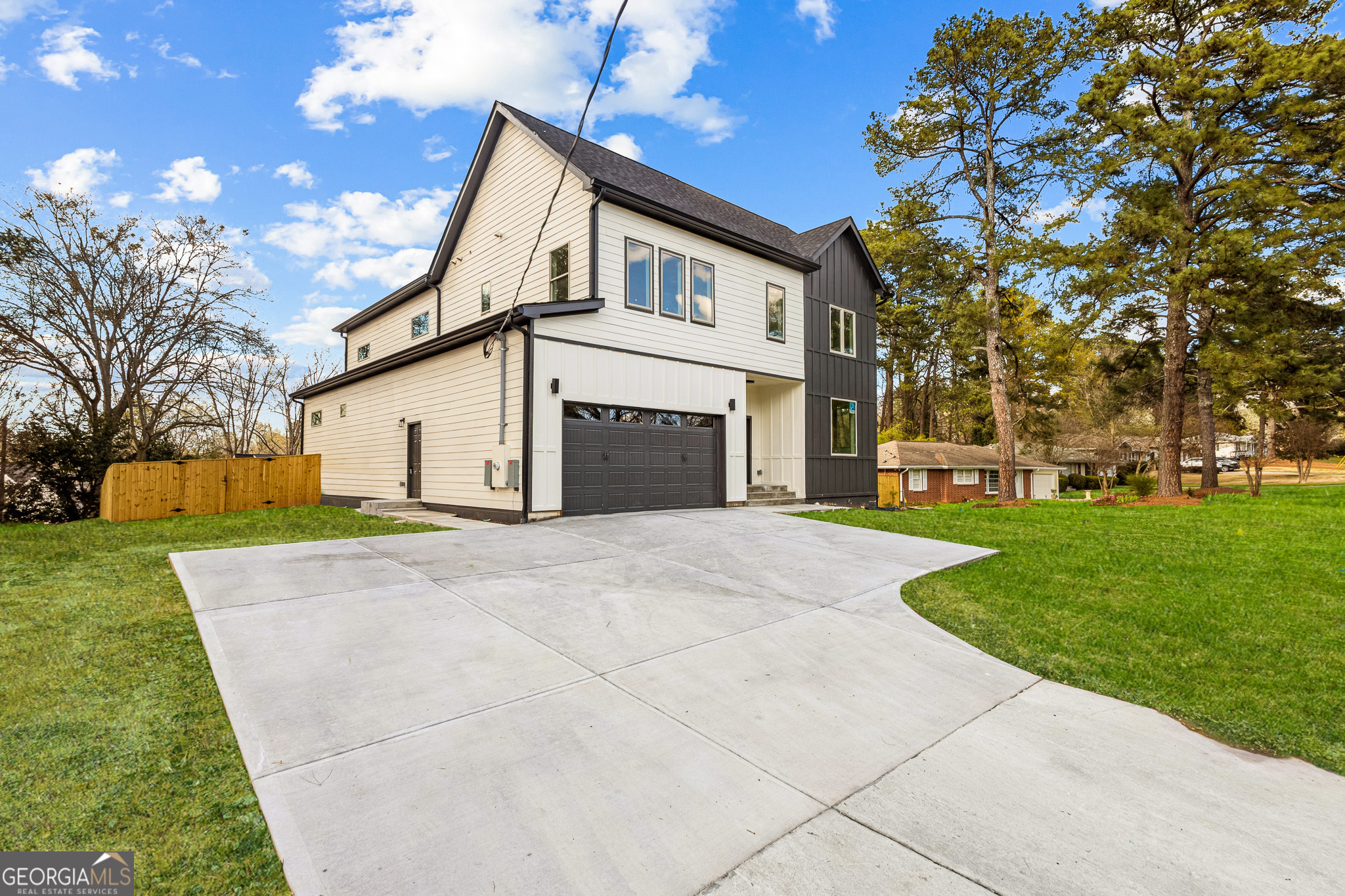 2047 Drew Valley RD NE