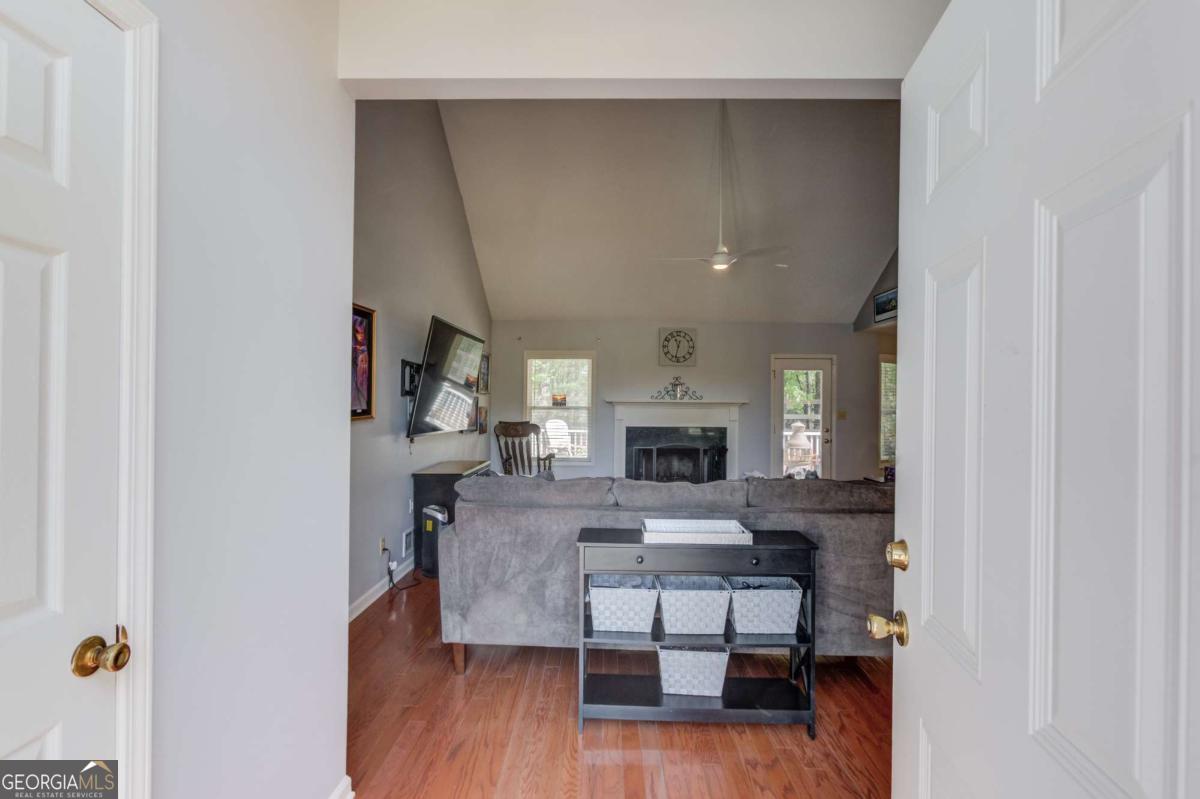 3314 Banks Mountain DR