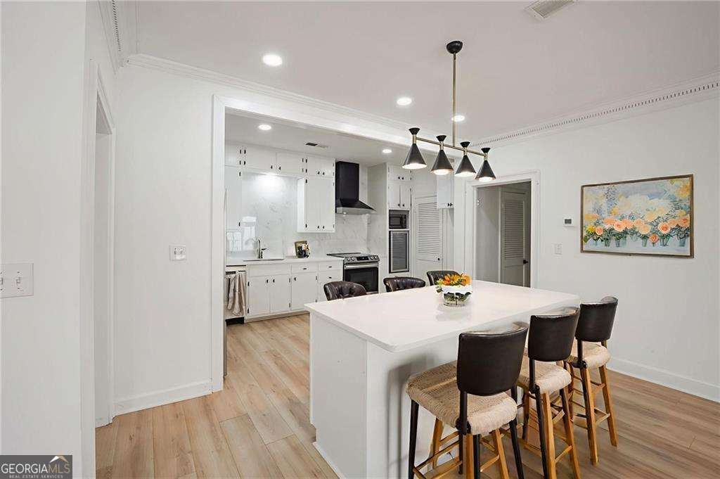 3649 Peachtree RD NE 305