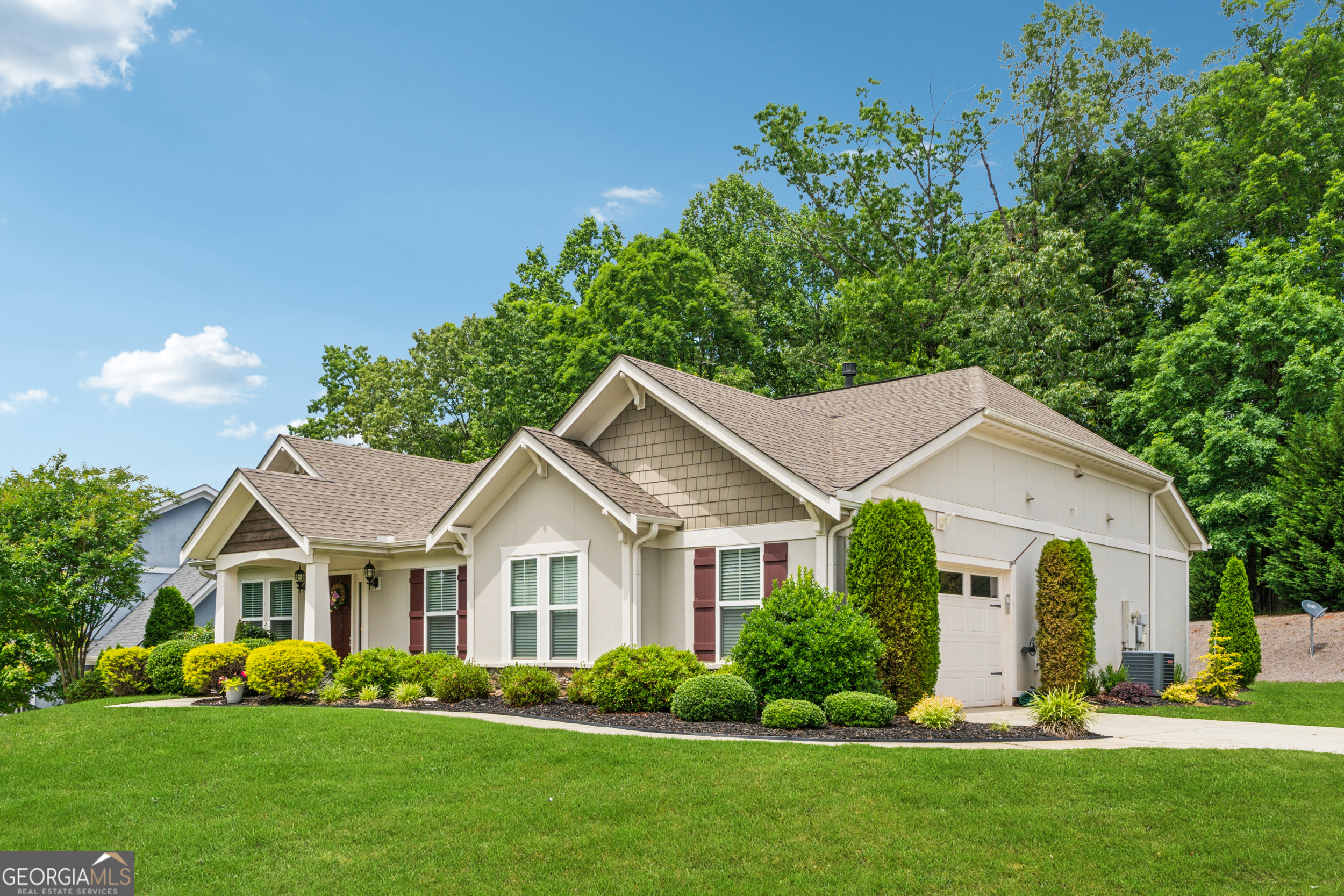 111 Ivey CT