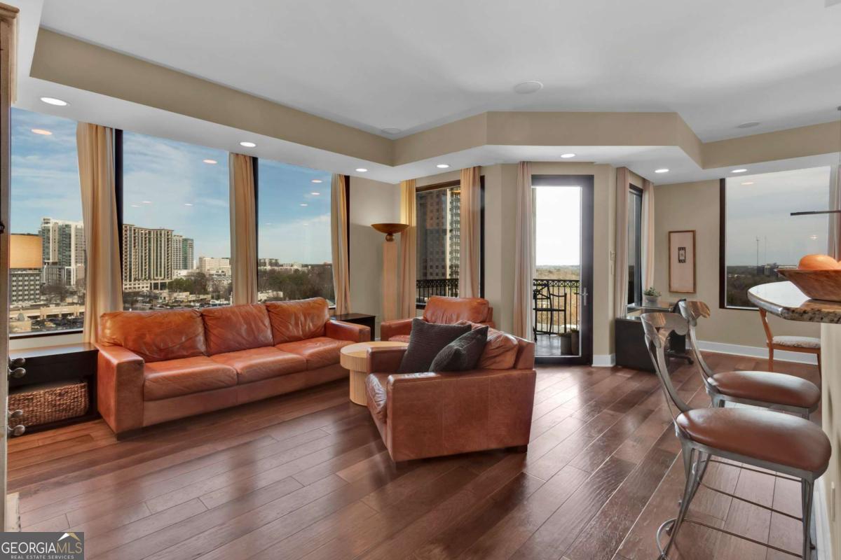 2828 Peachtree RD NW 1402