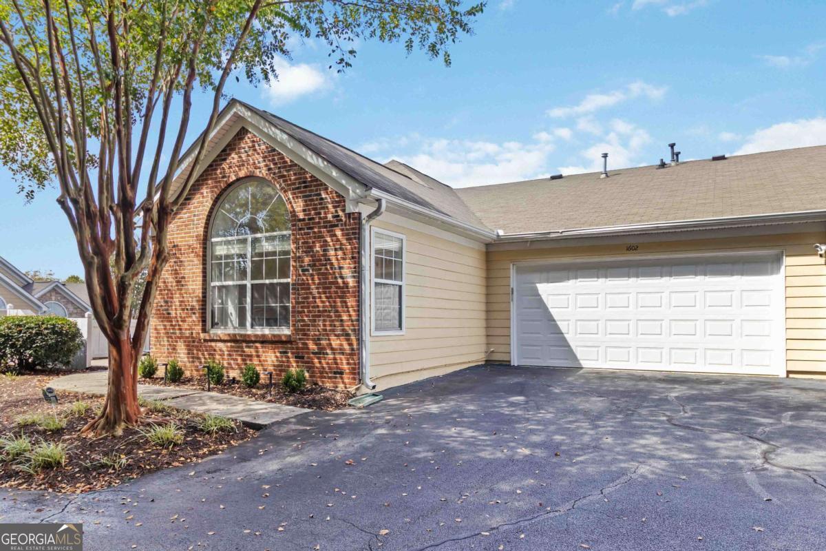 2191 Rockbridge RD 1602