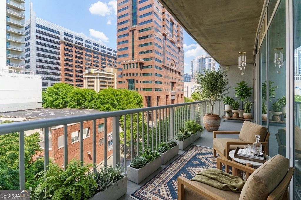 Photo of 44 Peachtree Place NW #728, Atlanta, GA 30309 (MLS # 10758911)