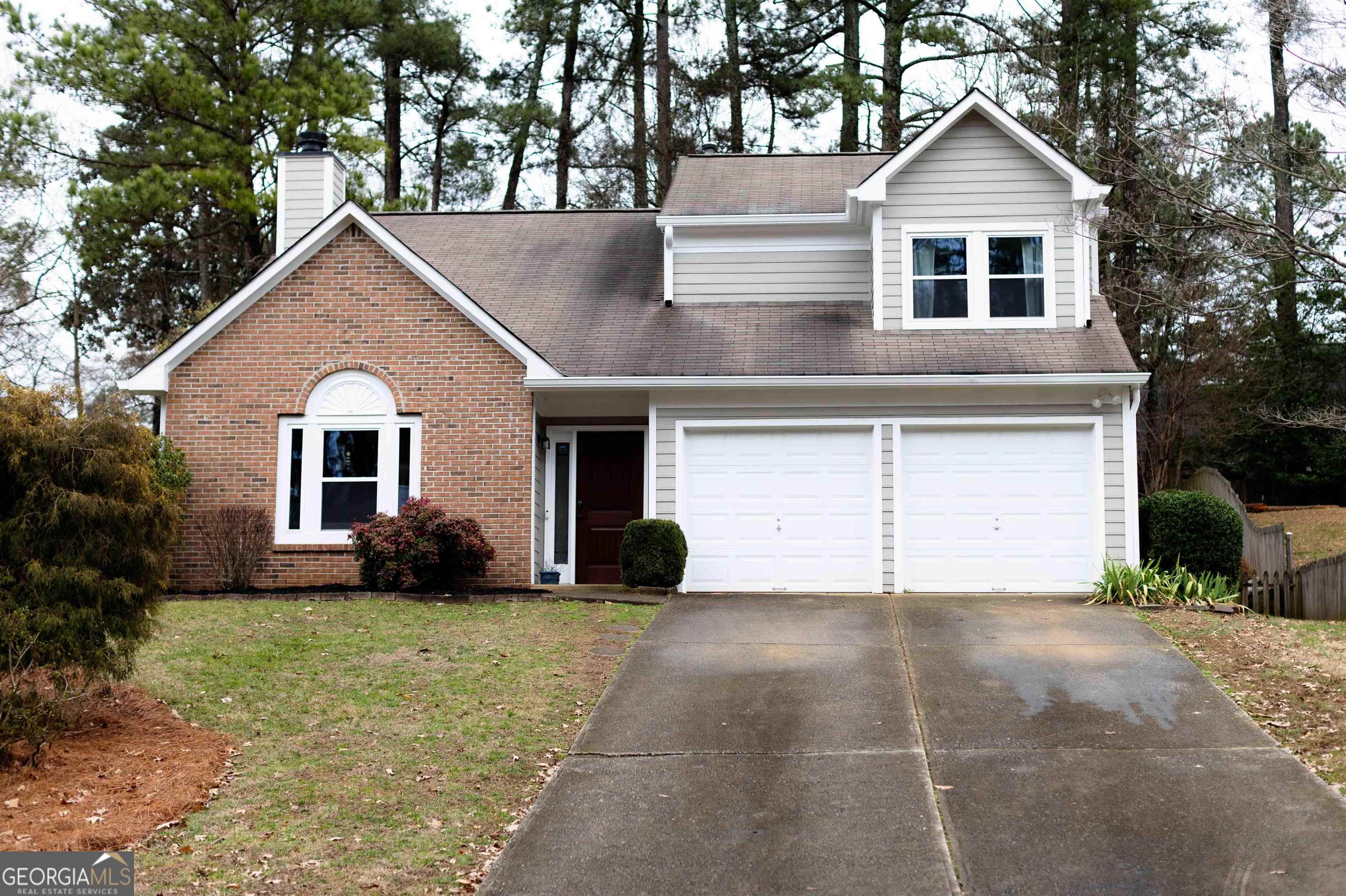 Renovated home in a sough after quiet Neighborhood. Super easy access to GA 400.