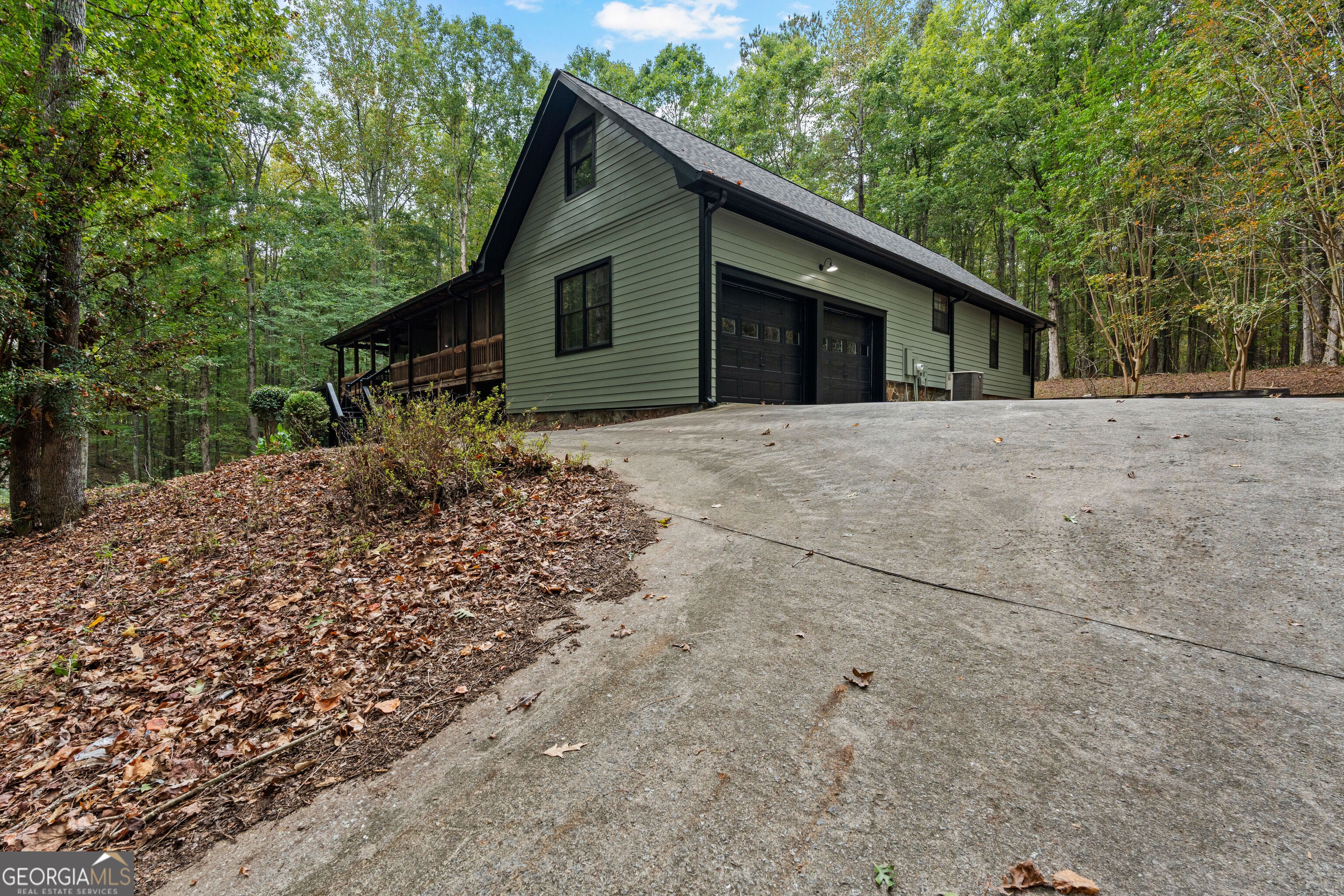 90 Bradley CT