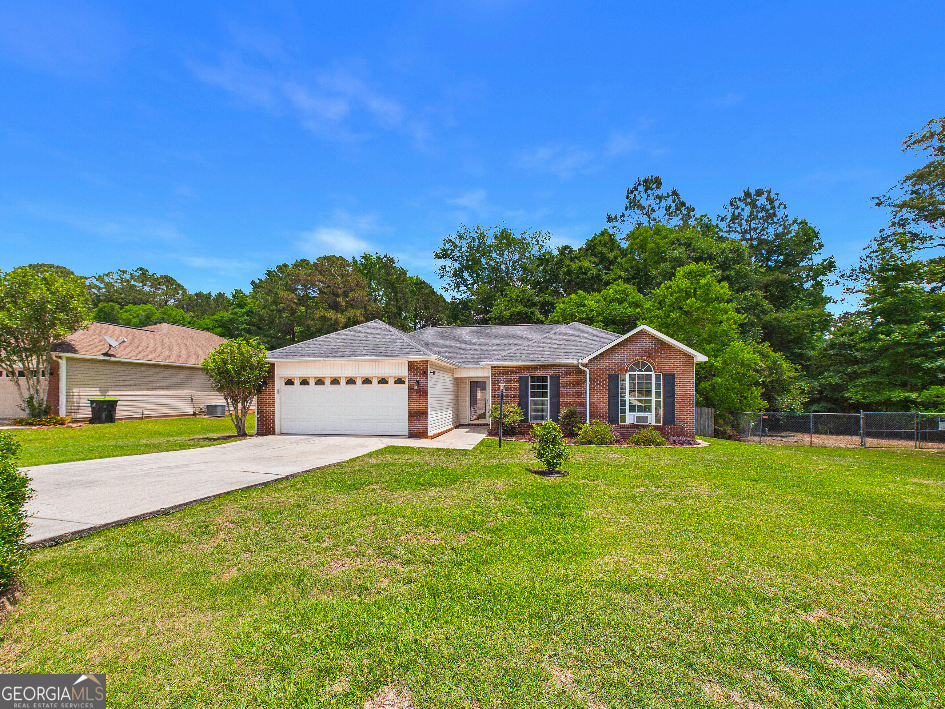 207 Roaring Forks DR