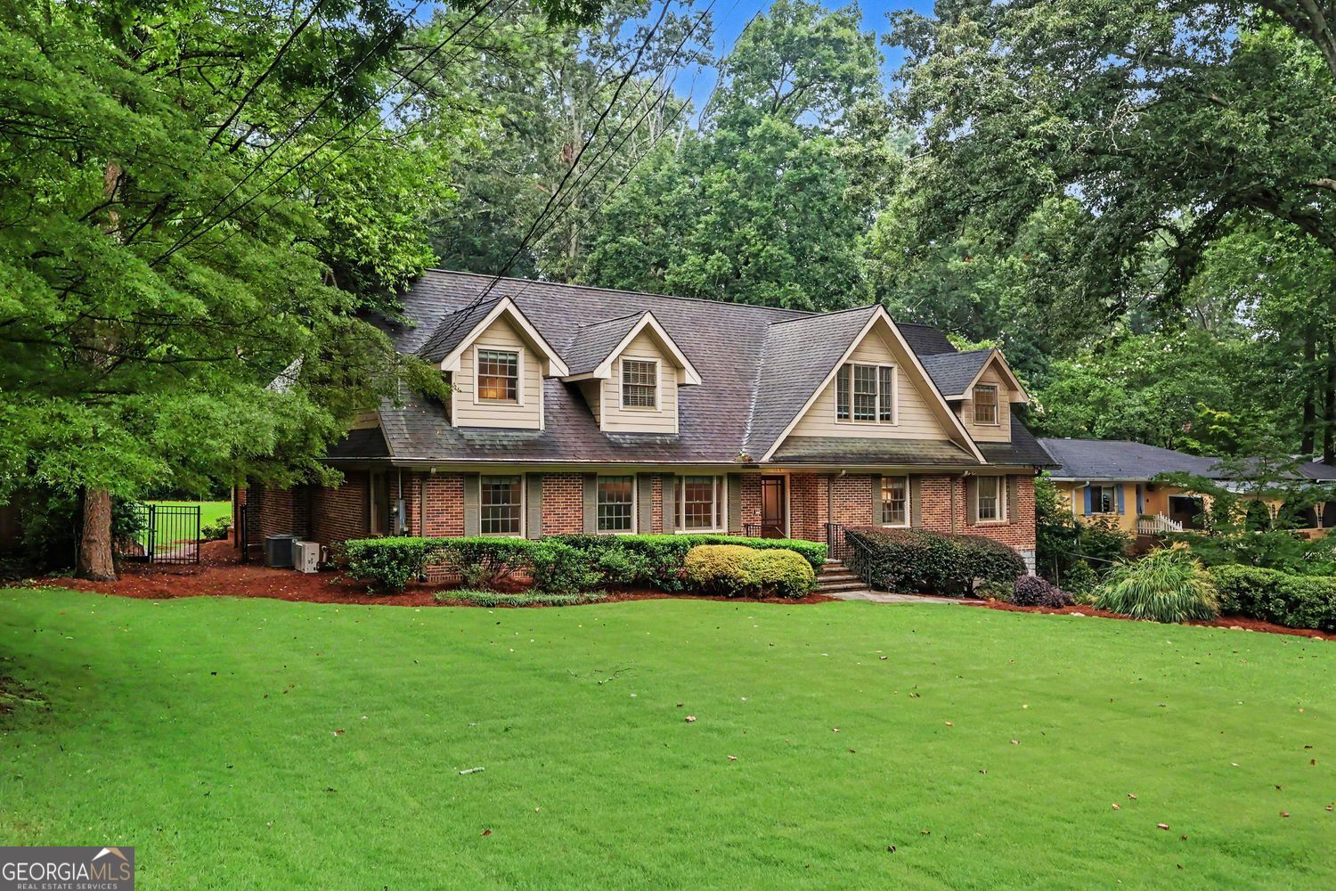 804 Pinetree DR