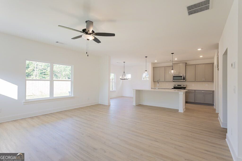 3041 Sea Aster WAY