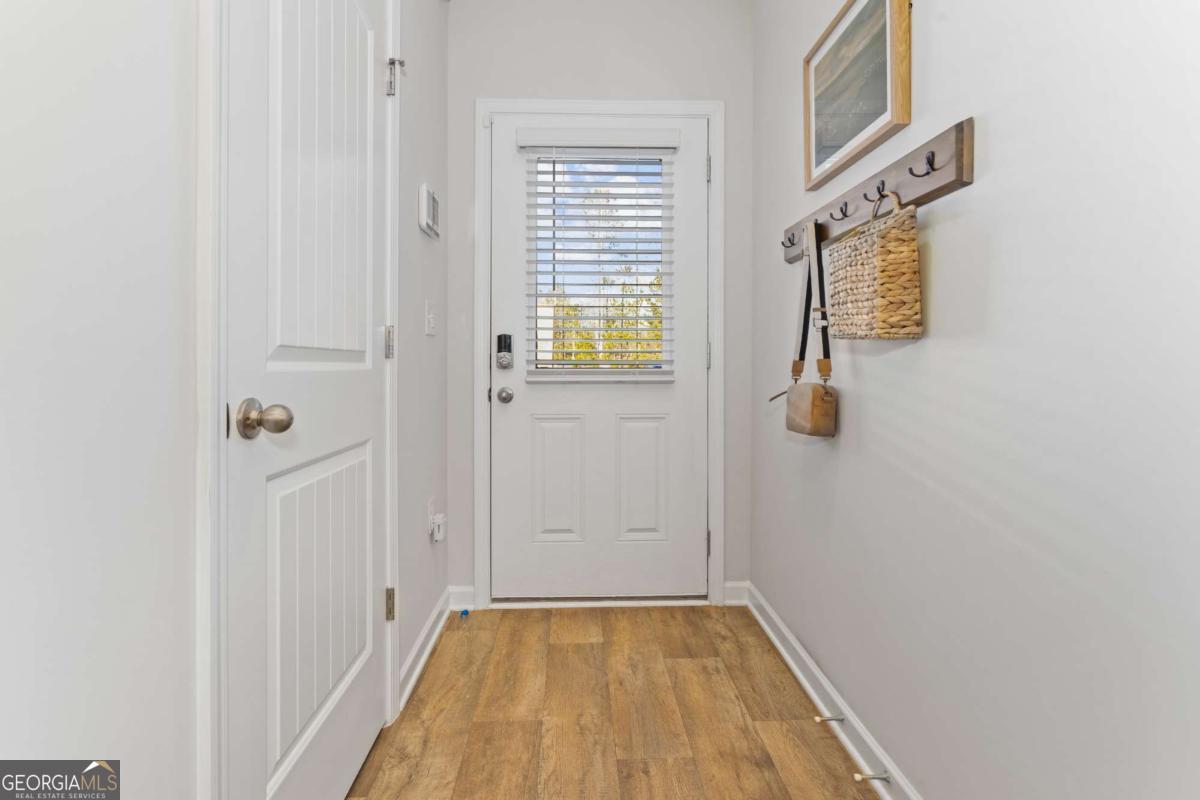 125 Meadowview DR 14