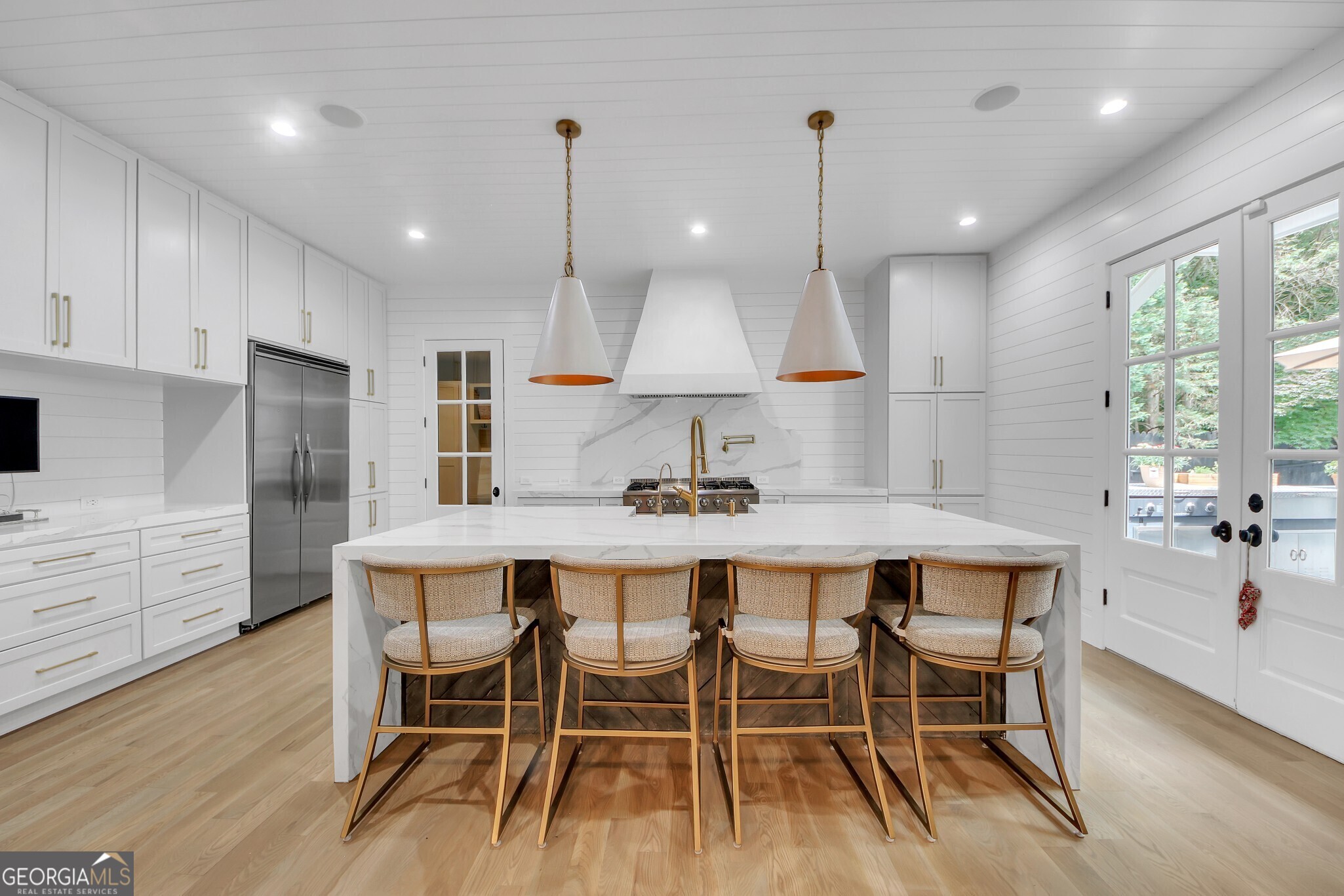 2756 Octavia LN