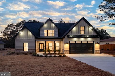 Photo of 140 Cambridge Court, Calhoun, GA 30701 (MLS # 10521983)