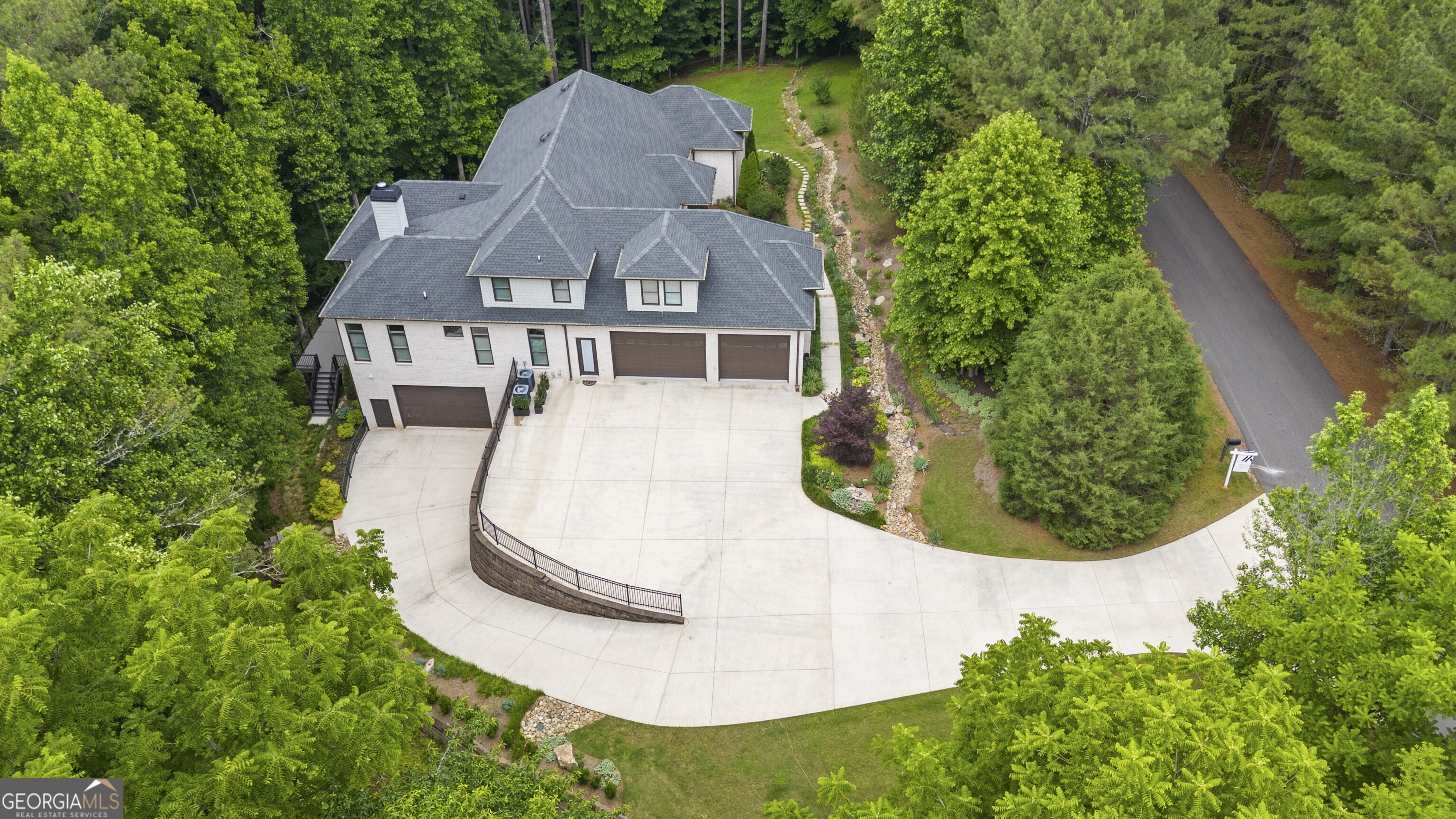 131 Soapstone WAY