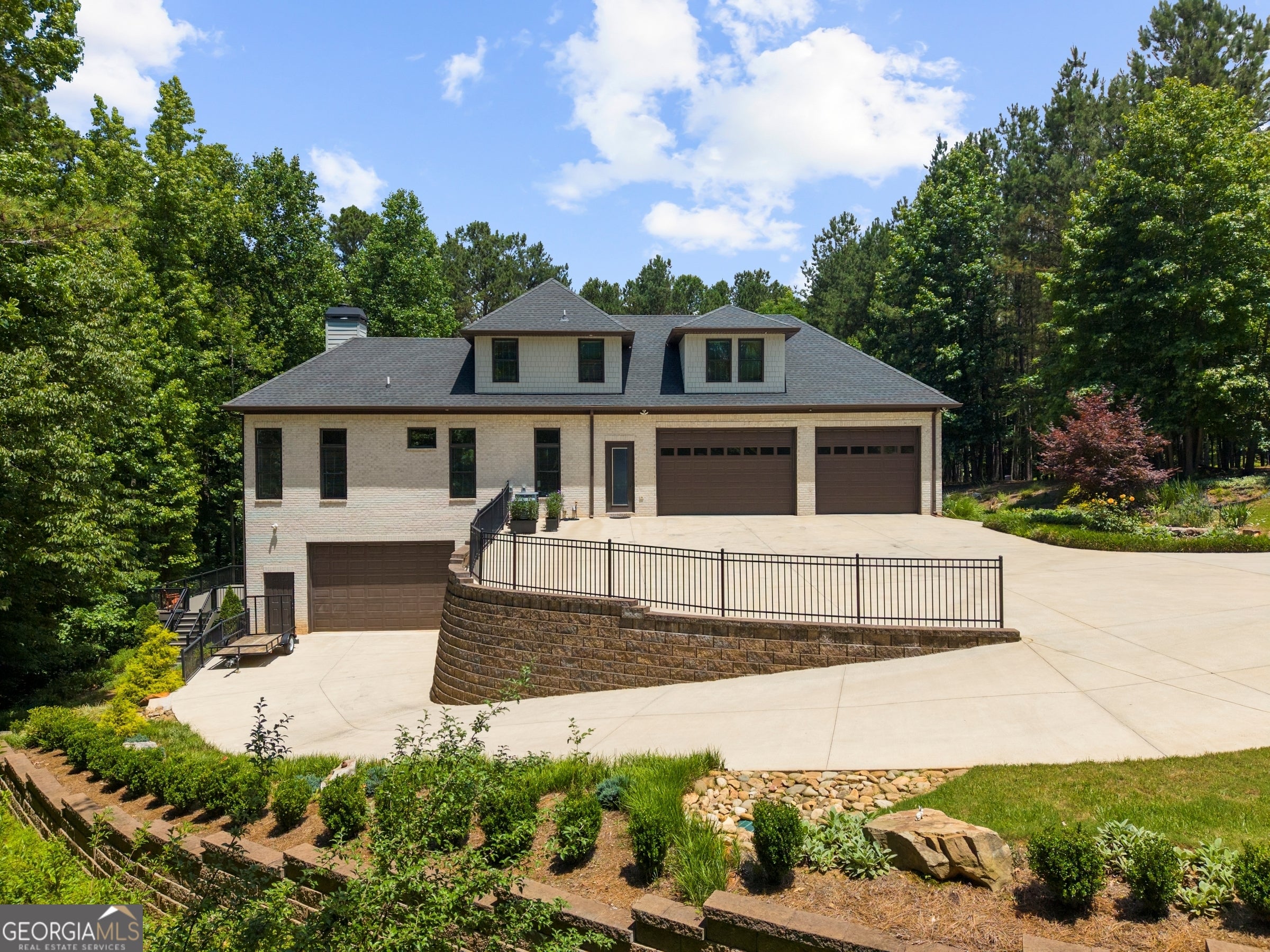 131 Soapstone WAY