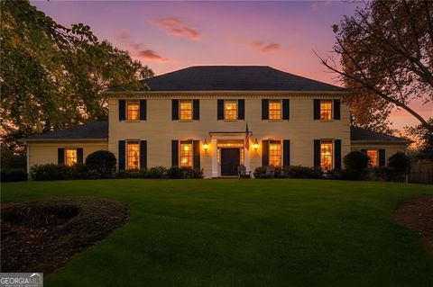 2010 Rivermeade WAY NW Atlanta GA 30327