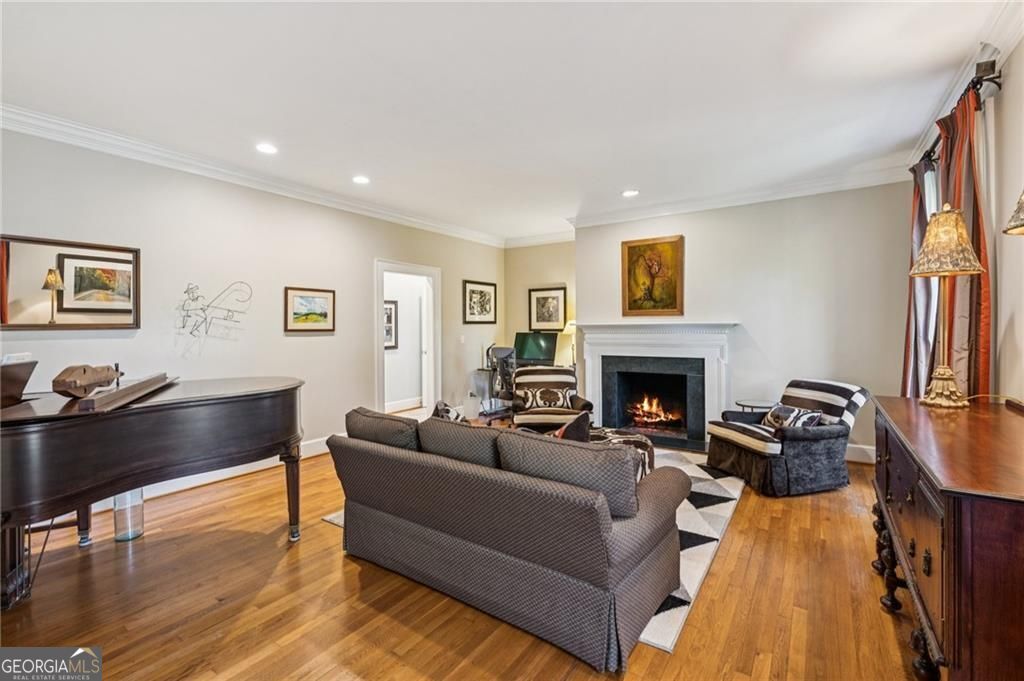 2010 Rivermeade WAY NW