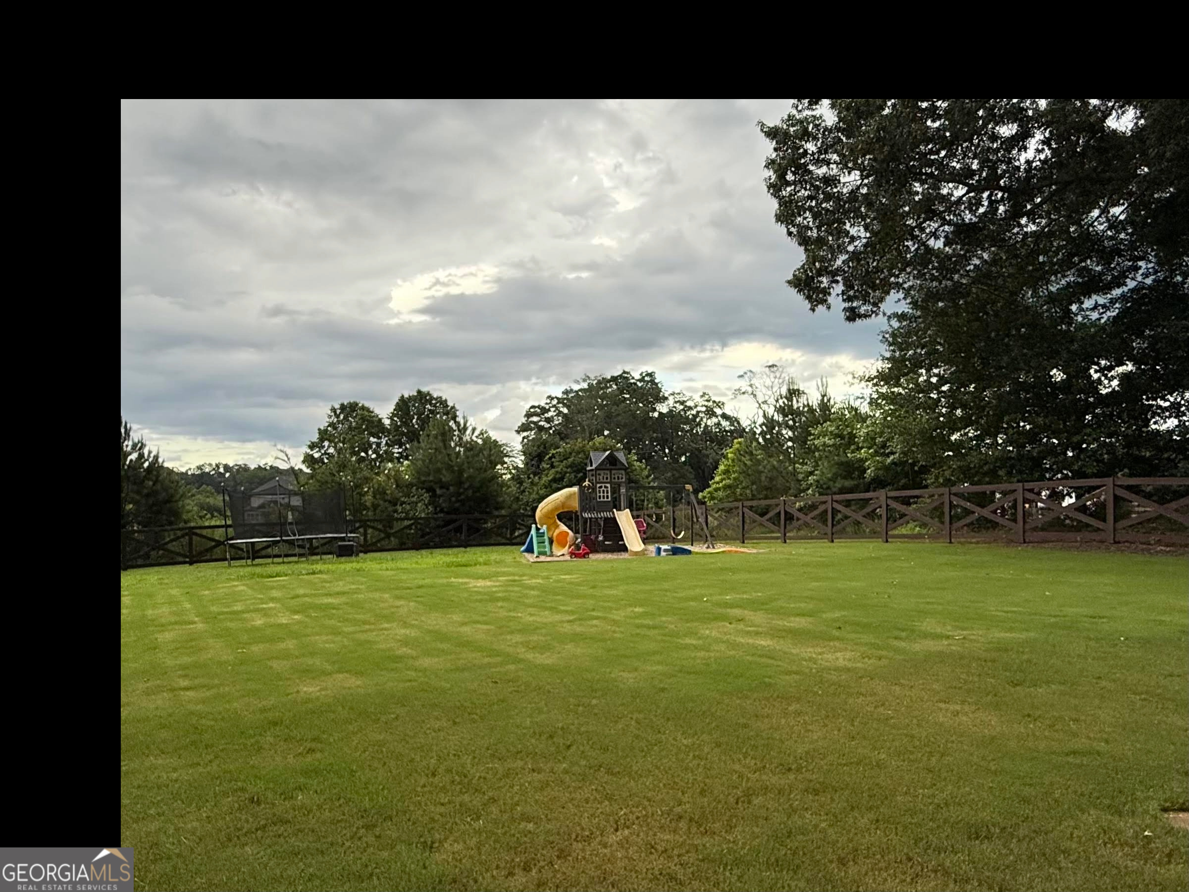 112 Sterling Lake WAY