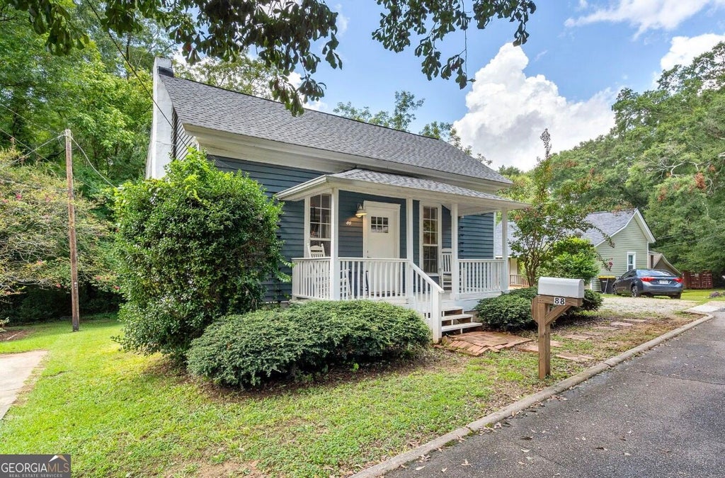 Photo of 88 Cole Street, Newnan, GA 30263 (MLS # 10838764)