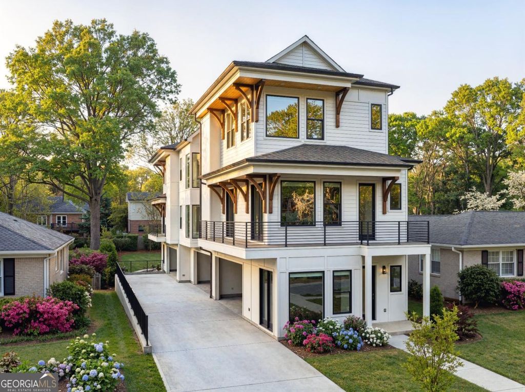 Photo of 765 Fraser Street SE, Atlanta, GA 30315 (MLS # 10724187)