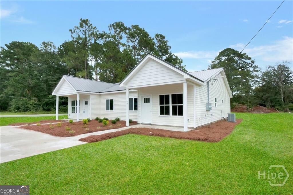 Photo of 728 Talmadge Road #LOT 7, Allenhurst, GA 31301 (MLS # 10843693)